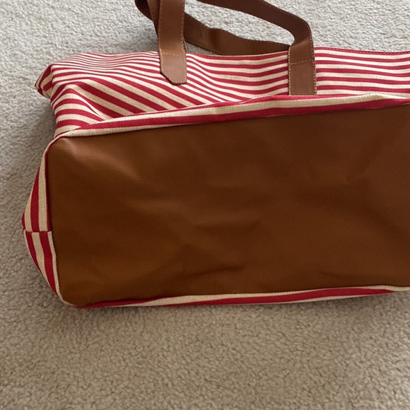 Red and cream striped canvas tote bag - Picture 3 of 3